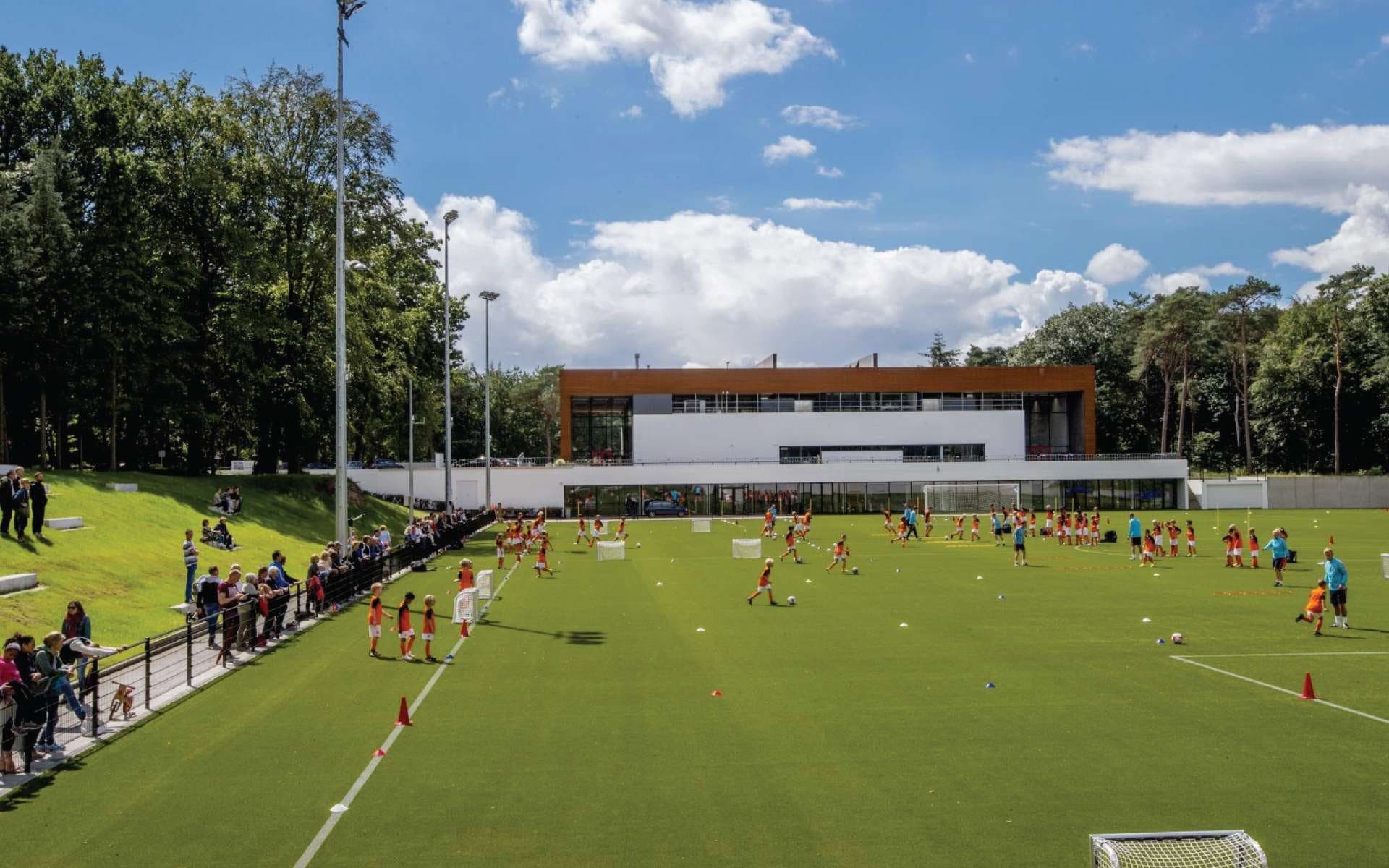 Ons netwerk van clubs, hotels en busmaatschappijen