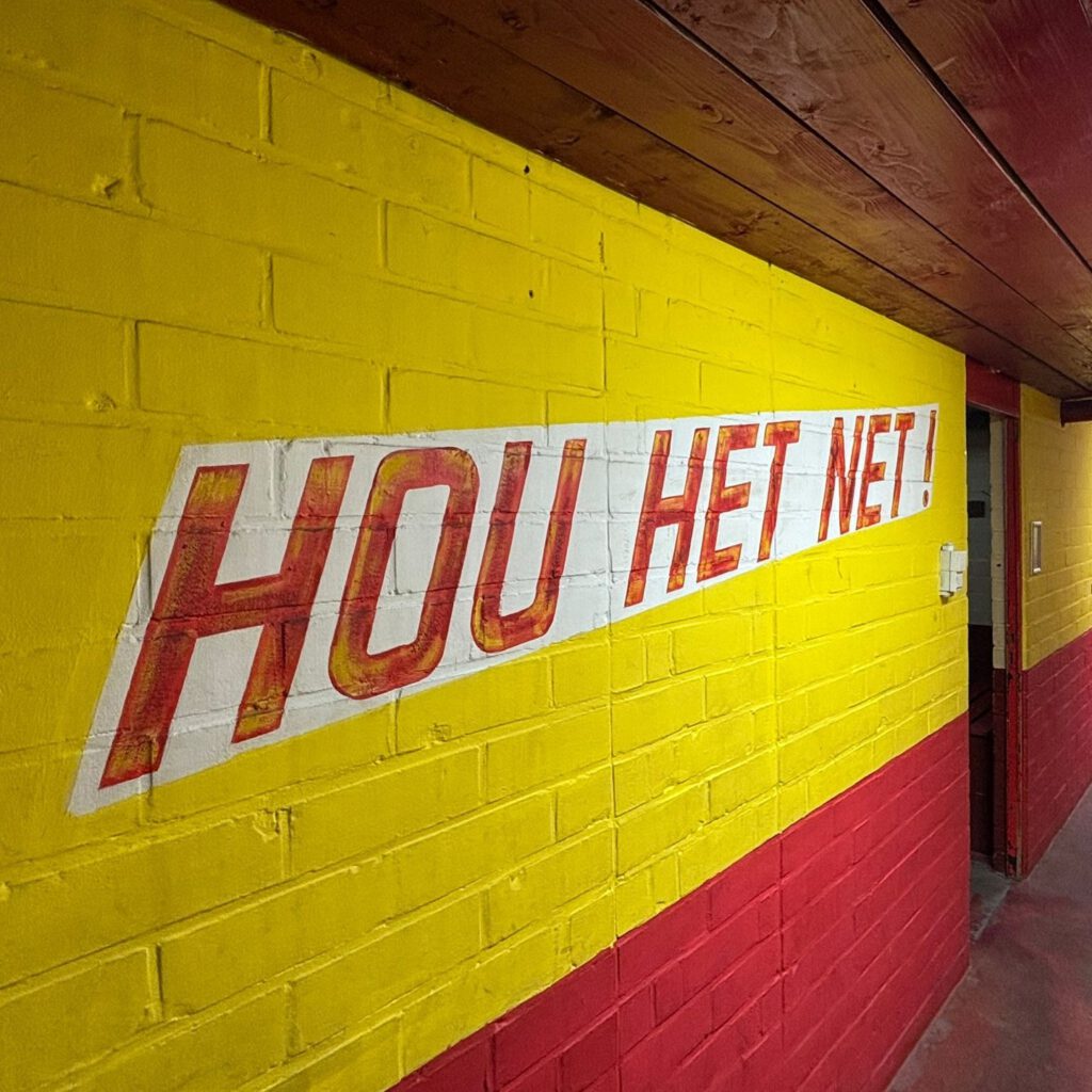 Instagram post from sportstourz. This post is in position 1.
