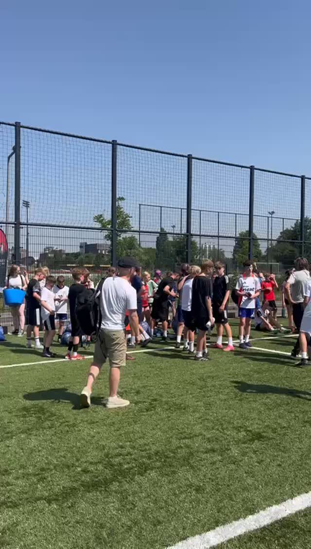 Instagram post from sportstourz. This post is in position 1.