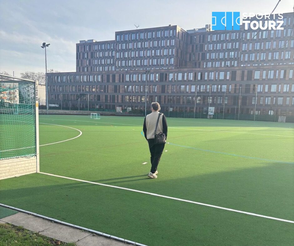 Instagram post from sportstourz. This post is in position 0.