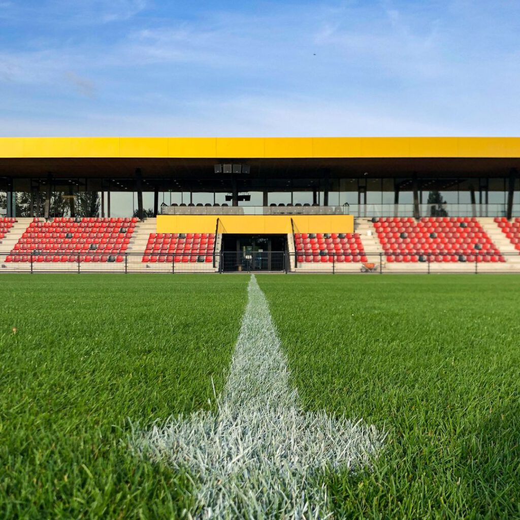 Instagram post from sportstourz. This post is in position 3.
