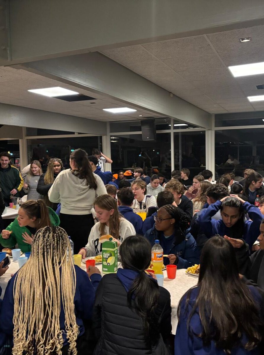 Instagram post from sportstourz. This post is in position 1.