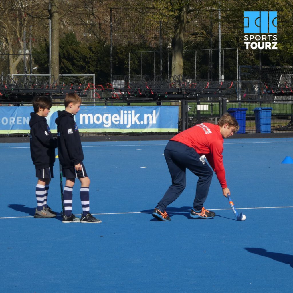Instagram post from sportstourz. This post is in position 1.